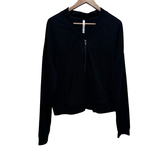 Fabletics Black Cropped Full Zip Long Sleeve Pleated Back Size XL - Picture 1 of 8